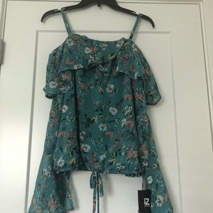 NWT IZ Byer Blouse